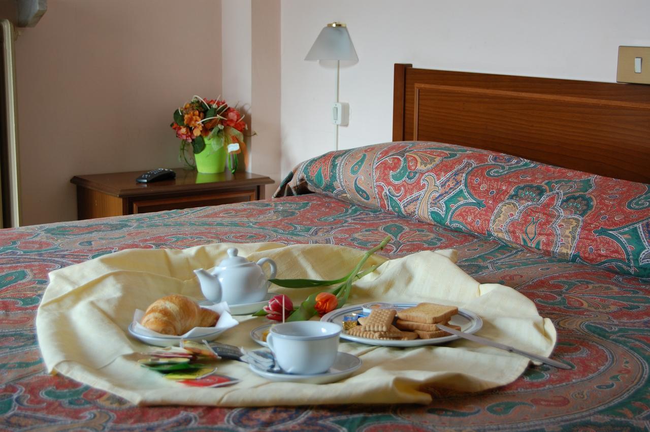 Albergo Sud America Paesana Экстерьер фото
